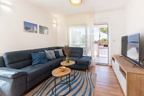 Apartment house Ivan John