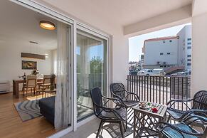 Apartment house Ivan John