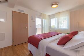 Apartment house Ivan John