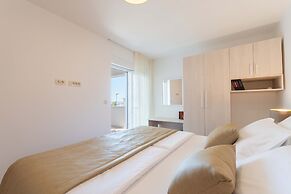 Apartment house Ivan John