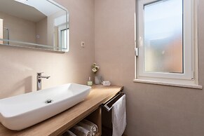 Apartment house Ivan John