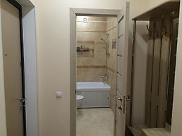 Apartment on Geologorazvedchikov 44a