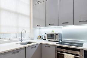 Traditional 1 Bed Apartment, Pimlico