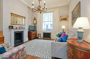 Traditional 1 Bed Apartment, Pimlico