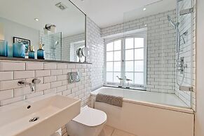 Modern 2-bedroom Apartment, Notting Hill