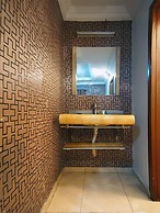 Bleu Ivy Hotel & Suites