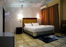 Bleu Ivy Hotel & Suites