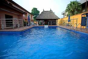 Bleu Ivy Hotel & Suites