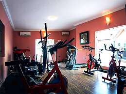 Bleu Ivy Hotel & Suites