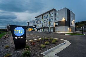 Tru by Hilton Radford, VA