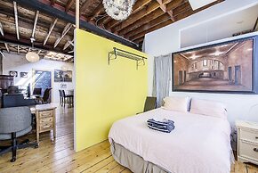 Comfortable Lofts in Downtown Toronto