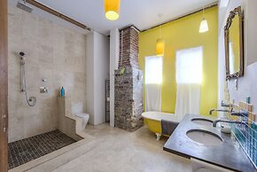 Comfortable Lofts in Downtown Toronto