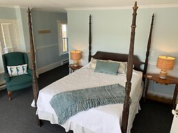 The Tuna Blue Inn and Restaurant