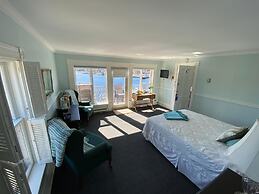 The Tuna Blue Inn and Restaurant