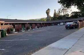 Pacheco Pass Motel