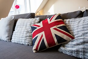 2-bedroom Penthouse, Clockhouse, Hoddesdon