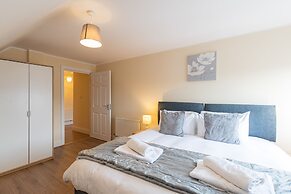 2-bedroom Penthouse, Clockhouse, Hoddesdon