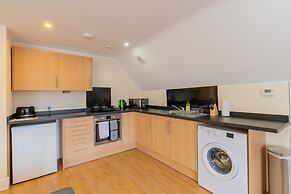 2-bedroom Penthouse, Clockhouse, Hoddesdon