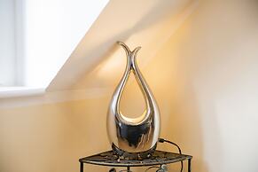 2-bedroom Penthouse, Clockhouse, Hoddesdon