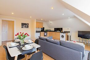 2-bedroom Penthouse, Clockhouse, Hoddesdon