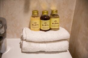 2-bedroom Penthouse, Clockhouse, Hoddesdon