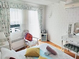 Lotus Restaurant & Home