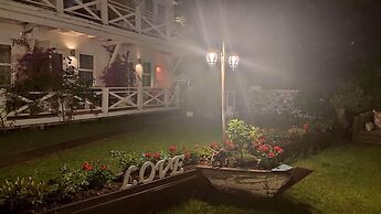 Lotus Restaurant & Home