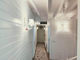 Lotus Restaurant & Home