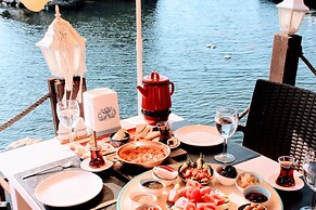 Lotus Restaurant & Home