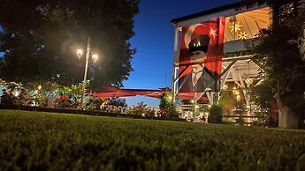 Lotus Restaurant & Home