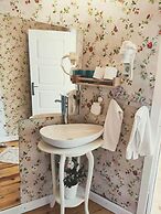 Lotus Restaurant & Home