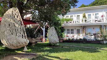 Lotus Restaurant & Home