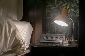 Shourin Hotel Cheonan by Aank
