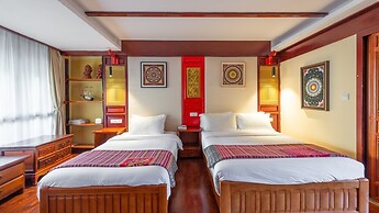 Floral Hotel · Yi Xing Lijiang