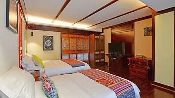 Floral Hotel · Yi Xing Lijiang