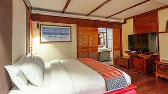 Floral Hotel · Yi Xing Lijiang