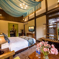 Flowers without Boundary Inn