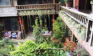 Floral Hotel Flower Fence Lijiang