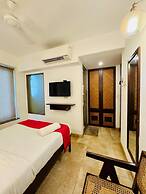 Half Hotel