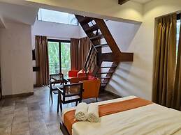 Half Hotel