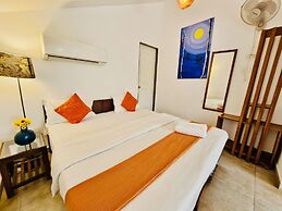 Half Hotel