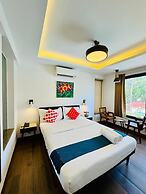 Half Hotel