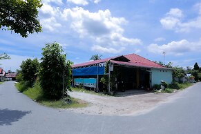 OYO 2692 Penginapan Mba Ros