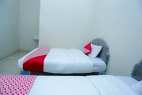 OYO 2692 Penginapan Mba Ros