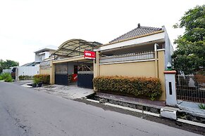 OYO 2737 D'KostNearKraton mangkunegaran