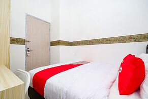 OYO 2782 Puspa Residence