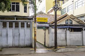 Super OYO 2672 Bee M Syariah