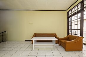 Super OYO 2672 Bee M Syariah