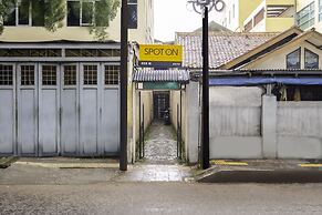 Super OYO 2672 Bee M Syariah