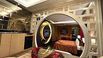Shining Motel